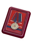 Футляр бордовый с покрытием из бархатистого флока под медаль "За заслуги в укреплении правопорядка" (Росгвардии), шт.